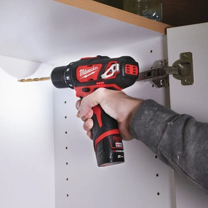 Milwaukee drill M12BDD-201C